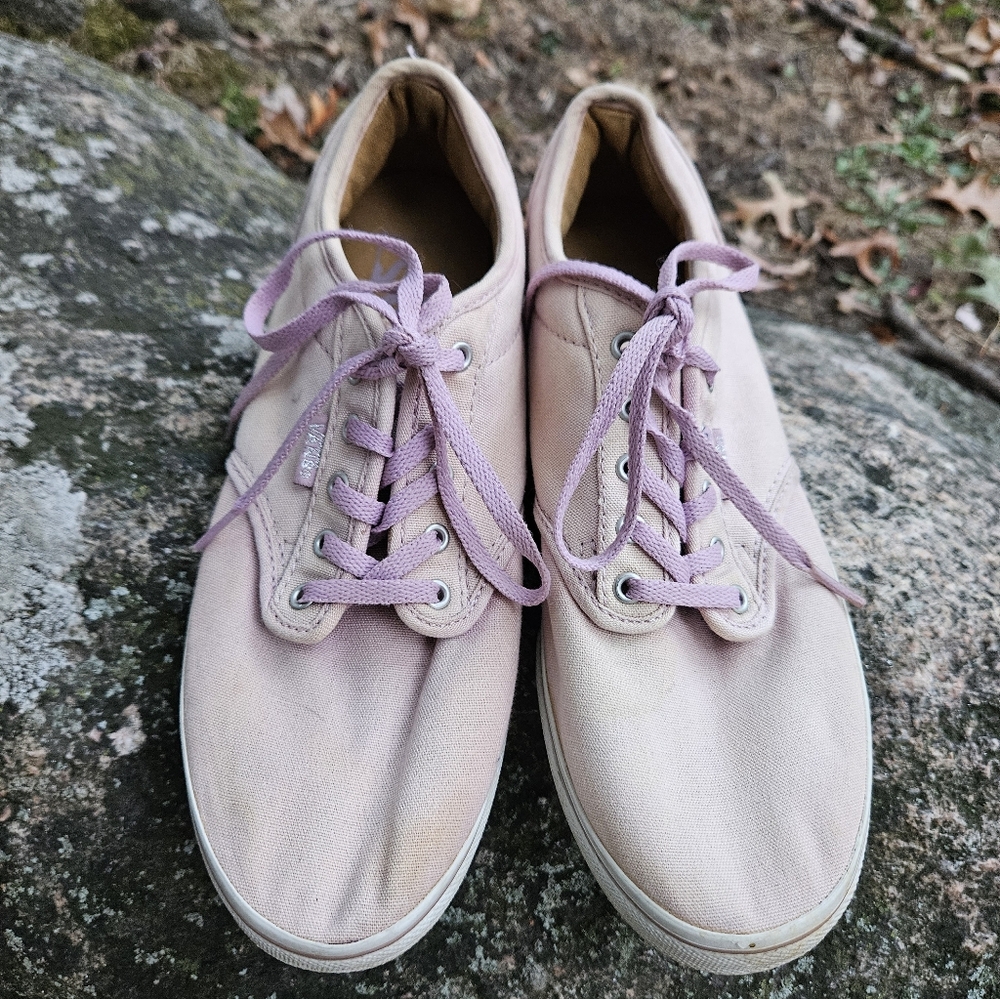 VANS Woman Shoes Size 7.5  Pink Lace Up, Some Discoloration, Pre-owned.